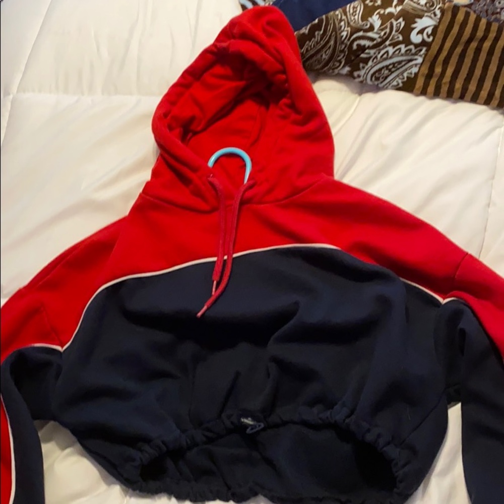 Cropped hoodie with adjustable waist